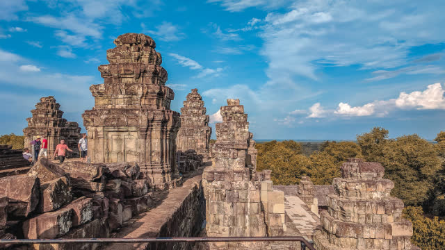 ប្រាសាទភ្នំបាខែង - TNAOT