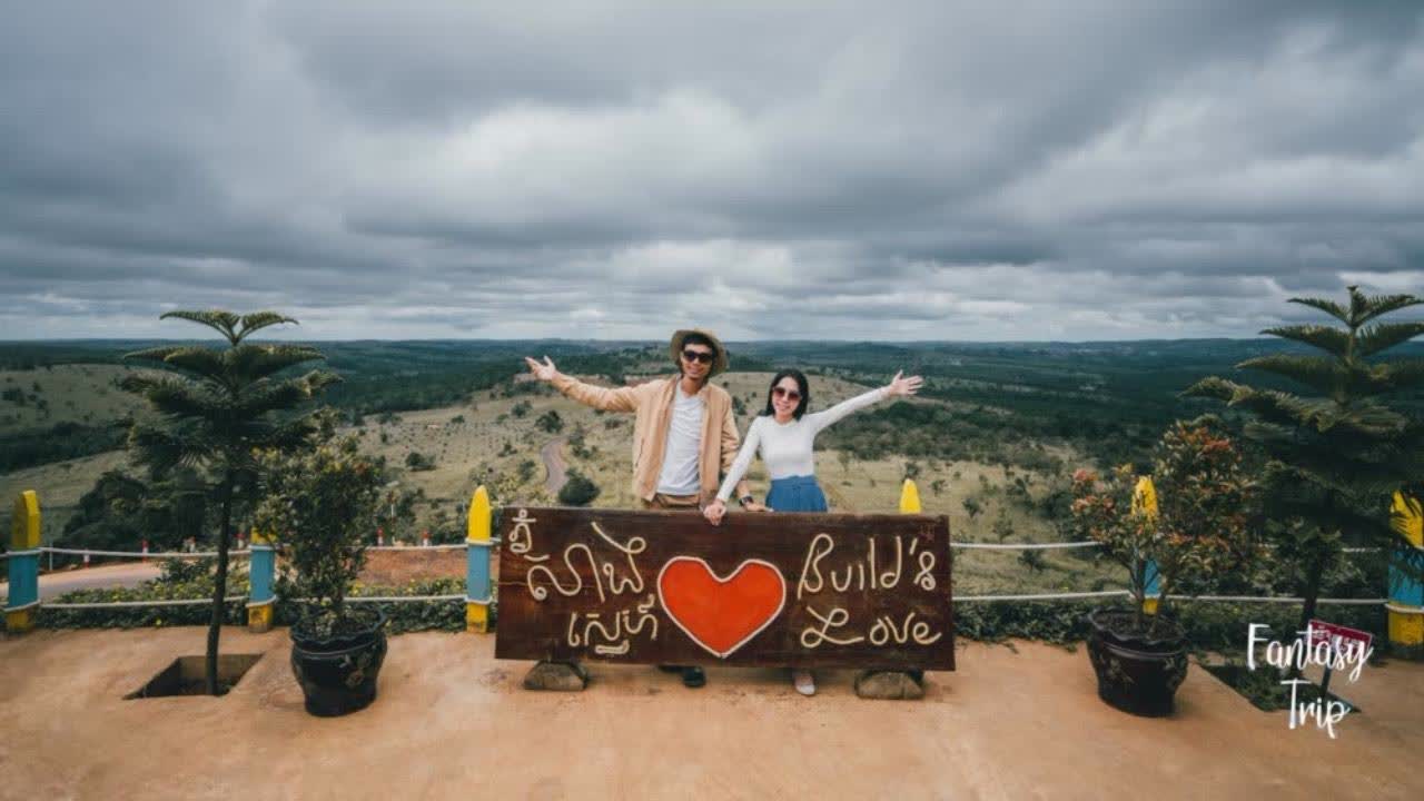 ភ្នំសាងស្នេហ៍ Build's Love Mountain TNAOT