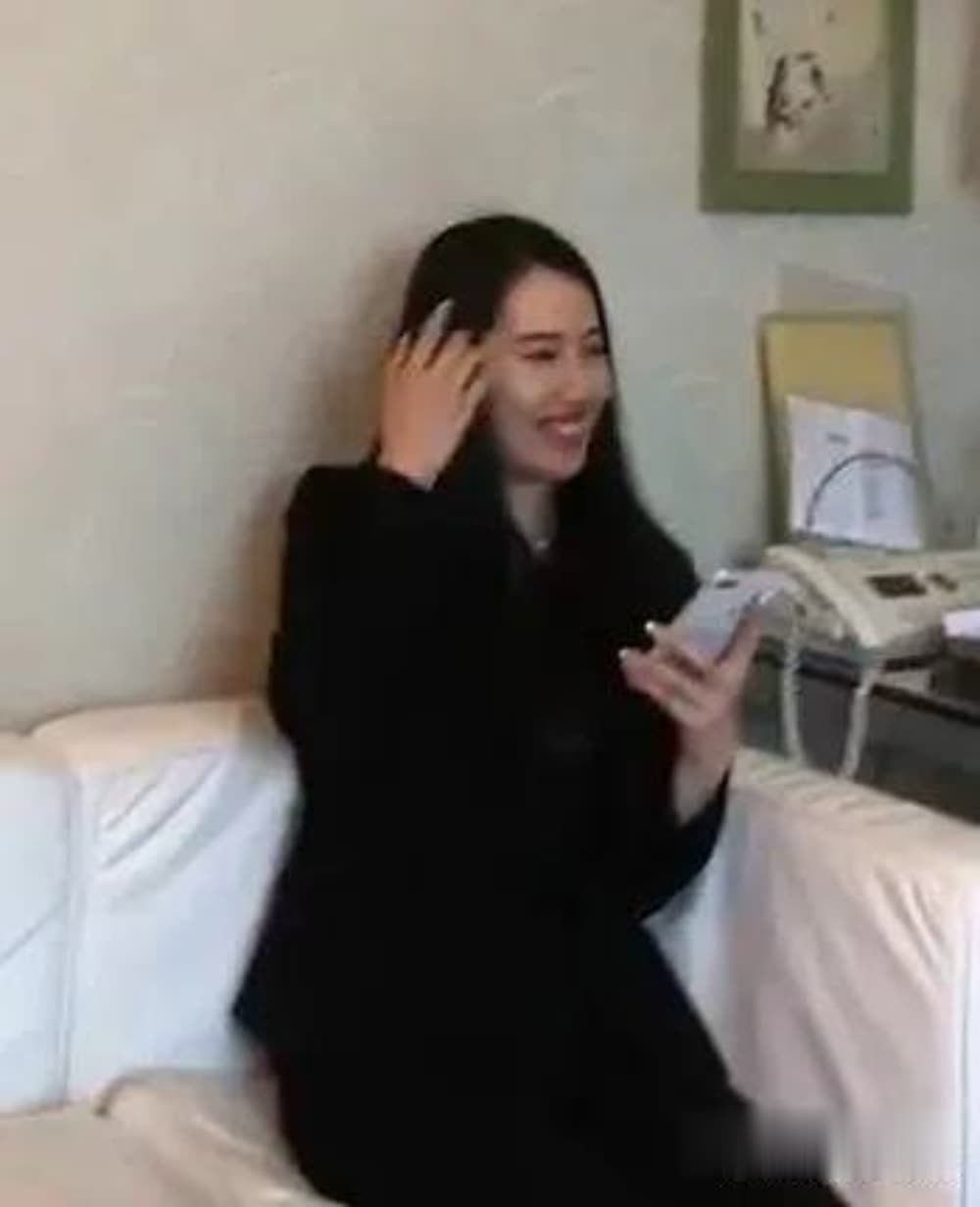 77岁富豪交往4000名美女，娶AV嫩妻3个月后暴毙家中，如今终破案- TNAOT